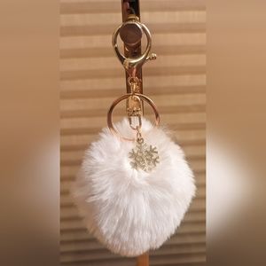 White Pom-pom ❄️ Purse Charm/Keychain